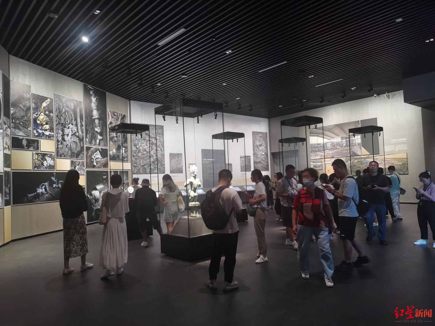 出发黄金周|国庆长假来临,精讲导游"热"起来:带游客沉浸式"深读"一座