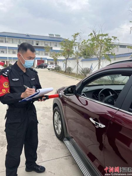 郭子玉:奔跑在前线的特警后勤"大管家"