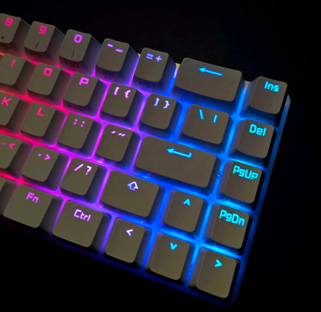 rog魔导士机械键盘开箱体验:68键设计,轻便小巧且功能丰富