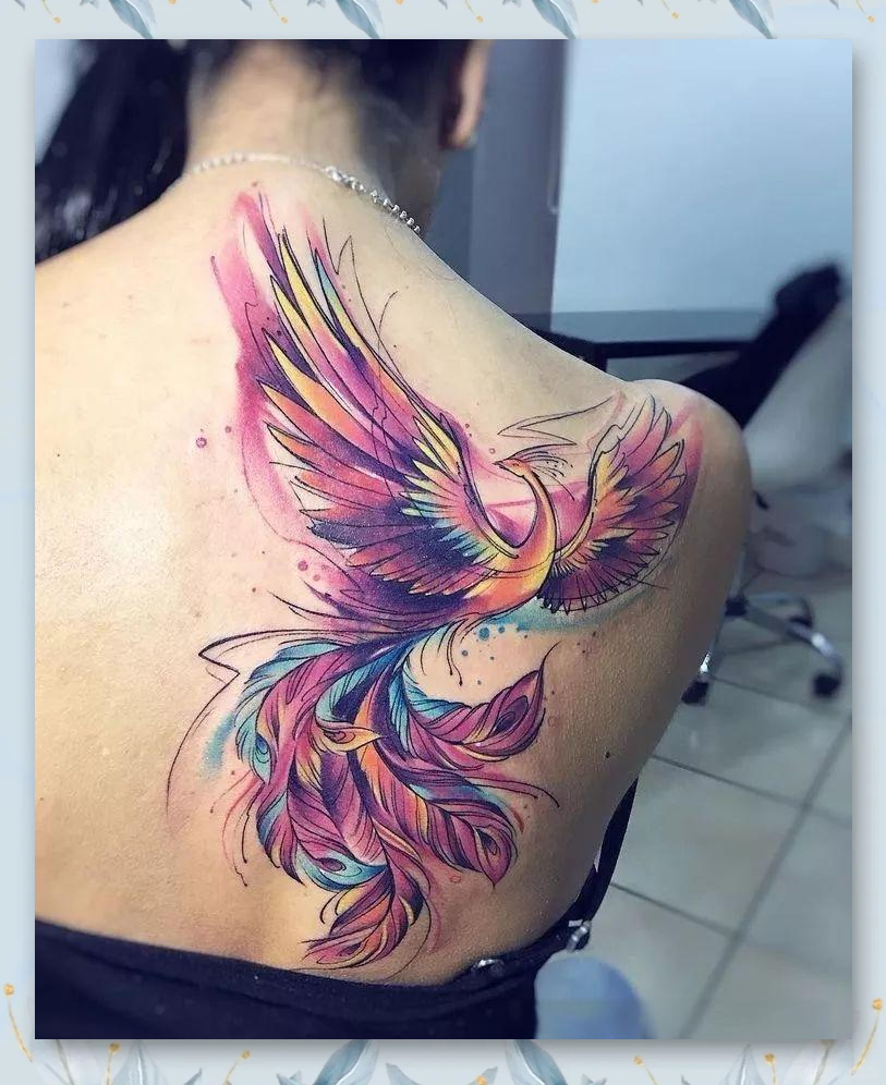 对于凤凰纹身而言,其图案的精细度至关重要,尤其是翅膀的刻画