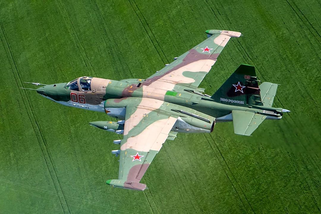 空中英豪:美军a-10的最强对手,可加柴油的俄制苏-25"蛙足"