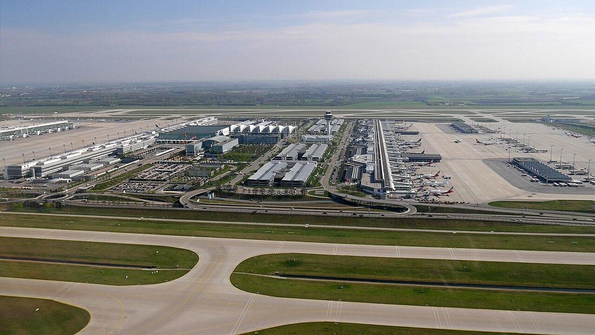 德国慕尼黑机场受罢工影响将于17日全天停运