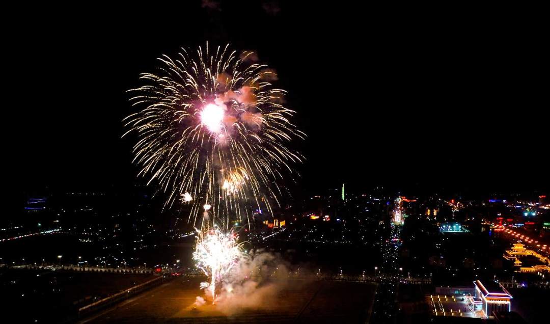 焰火晚会即将上演正月十五共赴烟花之约