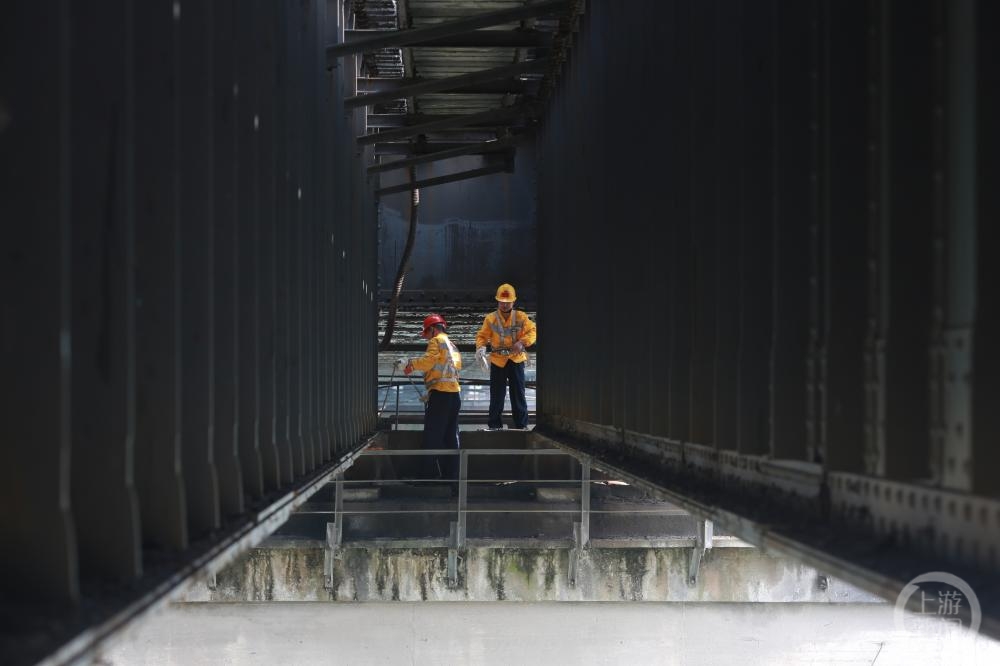 重慶長江第一橋|建橋難守橋也難 老一輩青絲變白髮 新一代傳承初心與