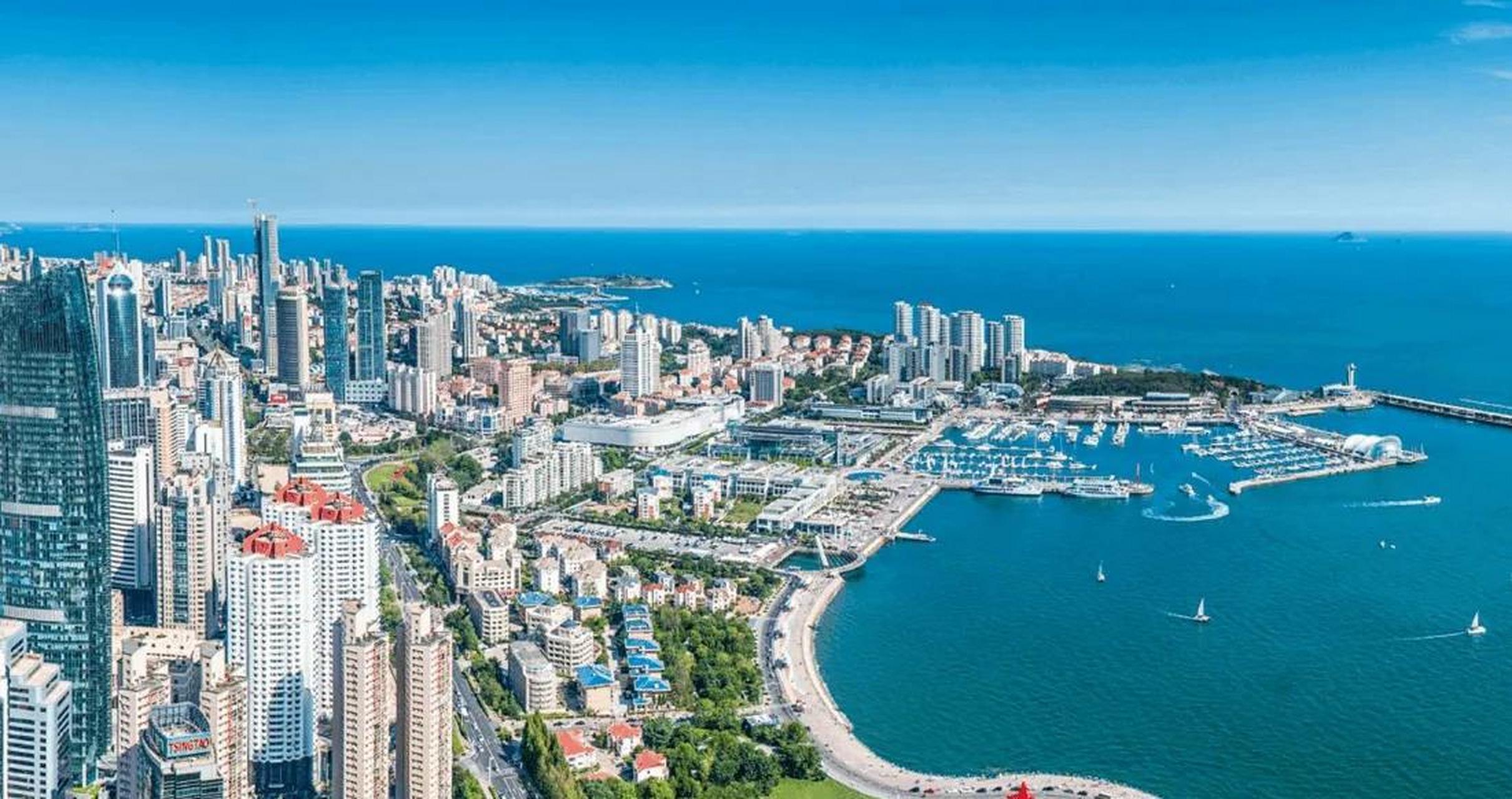 中国最美的10大海滨城市  第10名:海南三亚  第9名:福建厦门  第8名