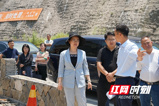 吴俞萍深入协合村走访调研