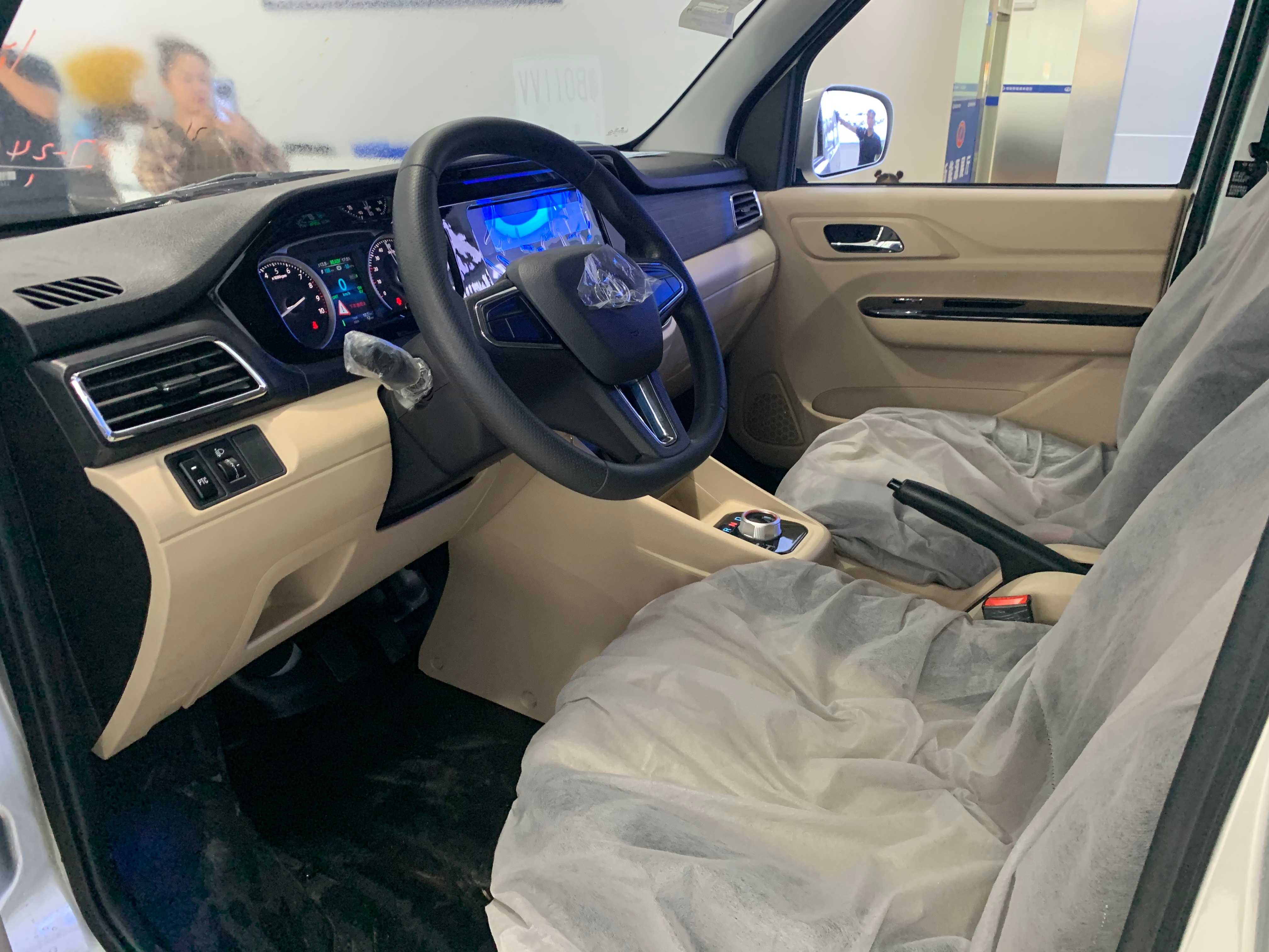 长安跨越星v7:高效动力,舒适驾乘之选