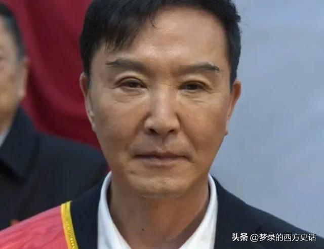 7位割过双眼皮的男星:金城武最自然,成龙像变了个人