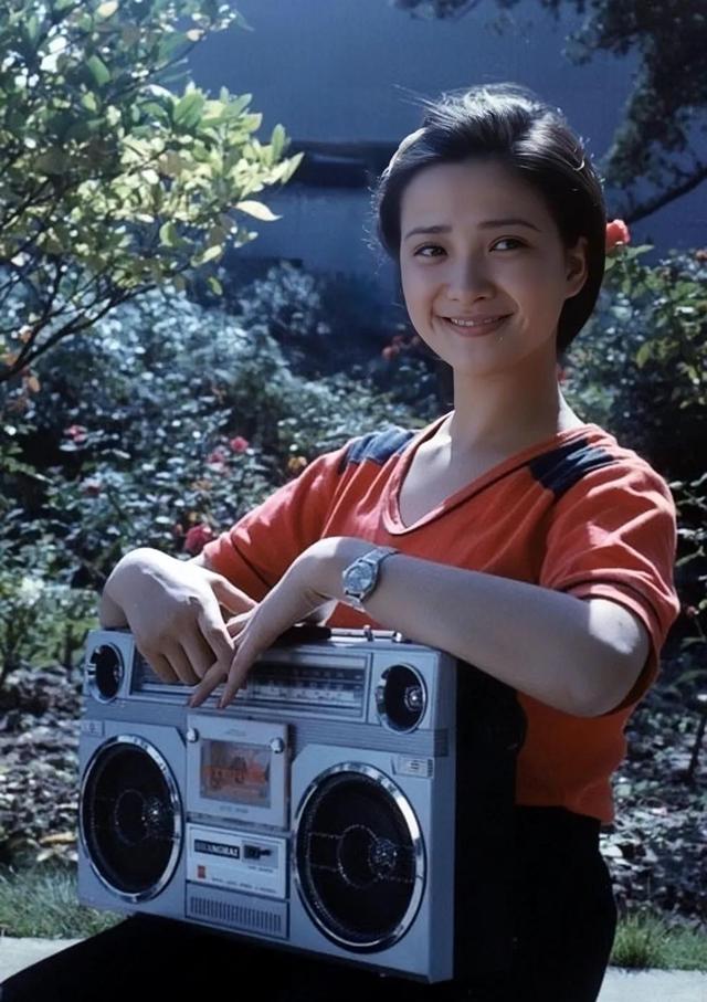 顾永菲:年轻时候的大美人,两段失败的婚姻让她看透命运