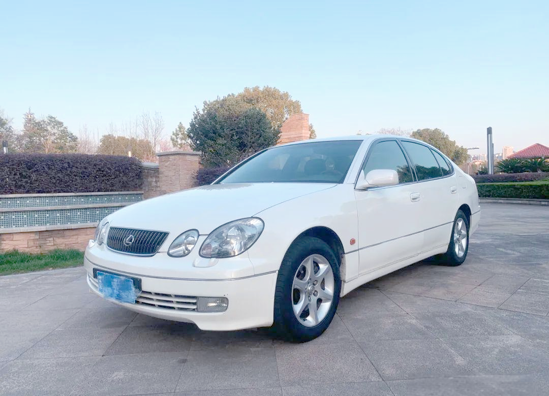 雷克萨斯gs300:历经多年变迁,依旧魅力非凡