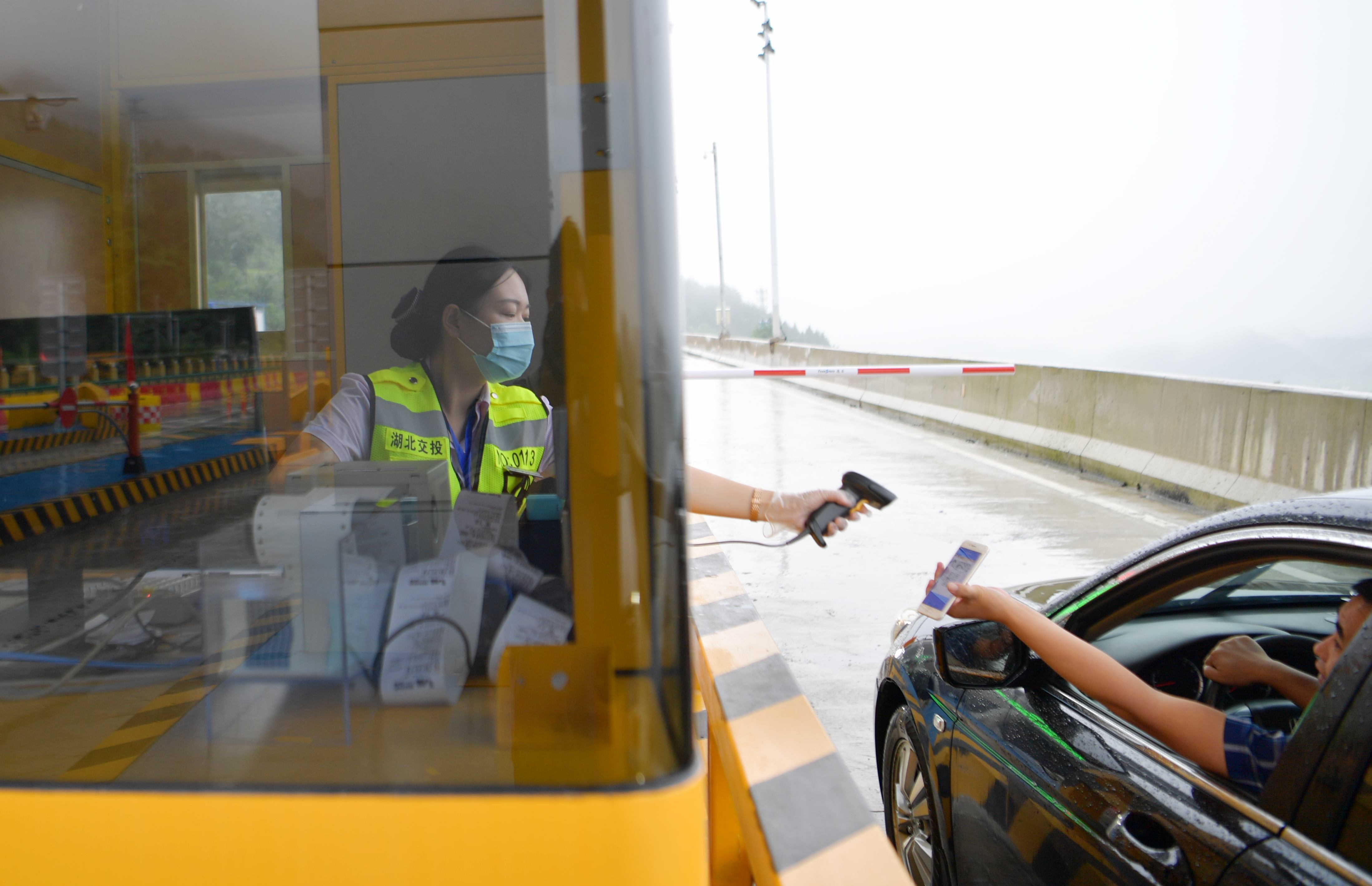 湖北宣鹤,建恩高速建成通车