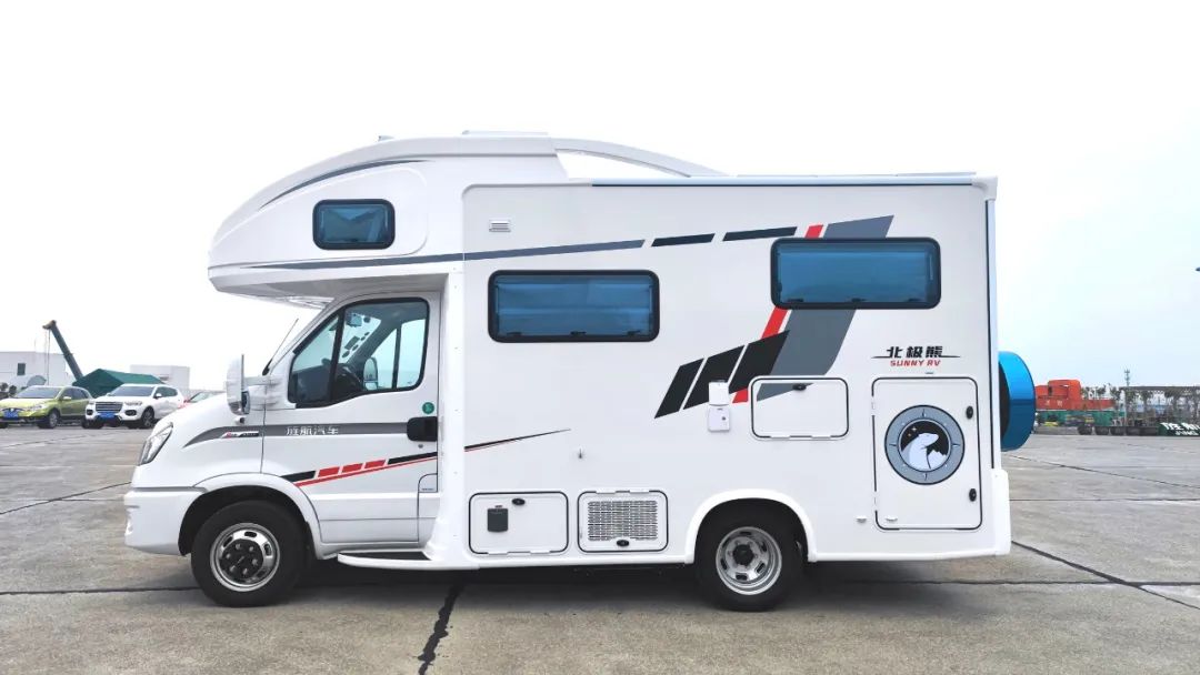 6.23郑州房车展——旌航北极熊纵床房车,灿日碧洋,人生不设限!
