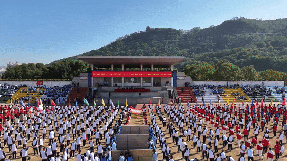 骏马压轴福清这所学校的运动会太燃了