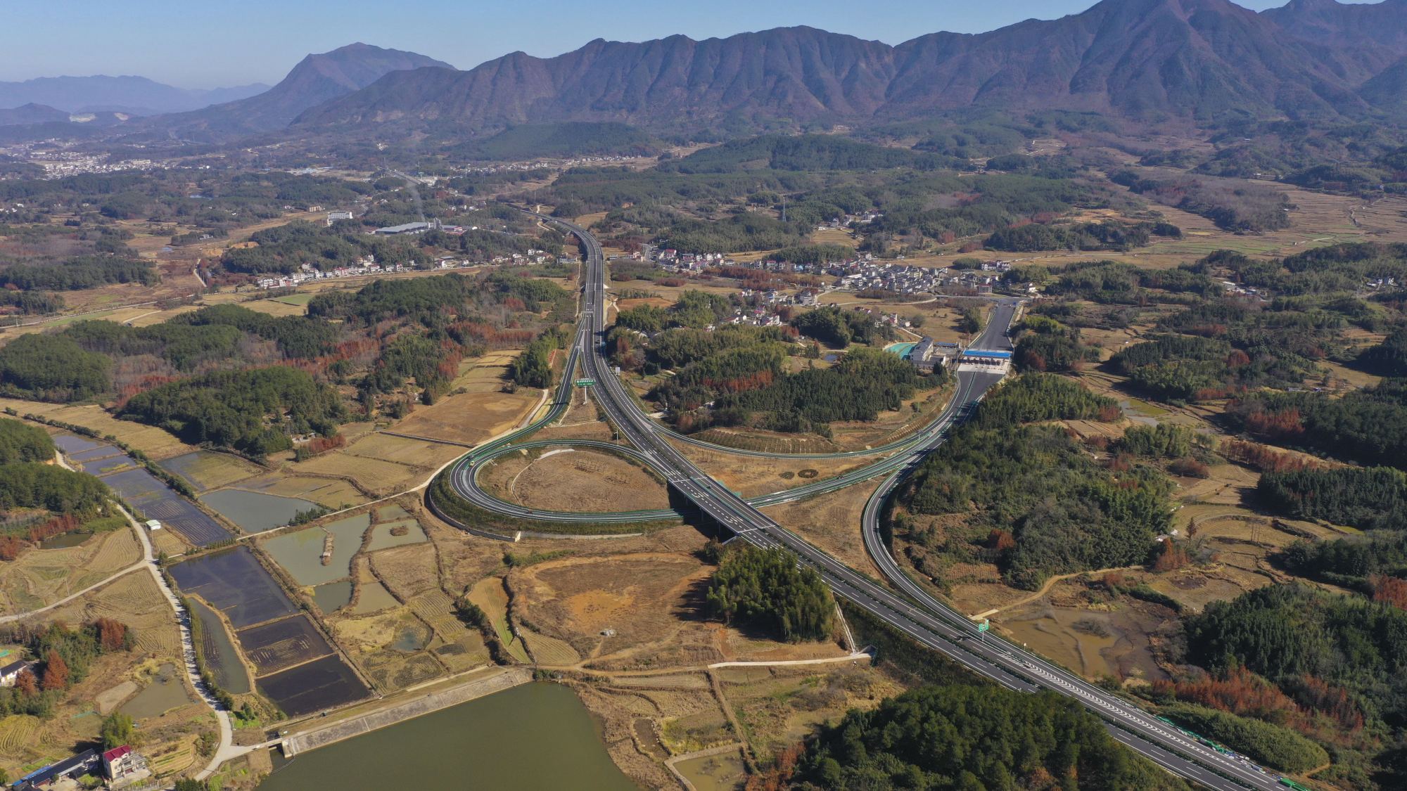 芜黄高速建成通车 安徽实现"县县通高速"!