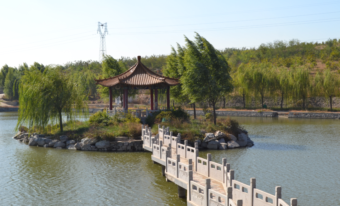 山风景区>大森店康养小镇>阿布卡·七彩青龙>官场梨花民俗村 联系电话