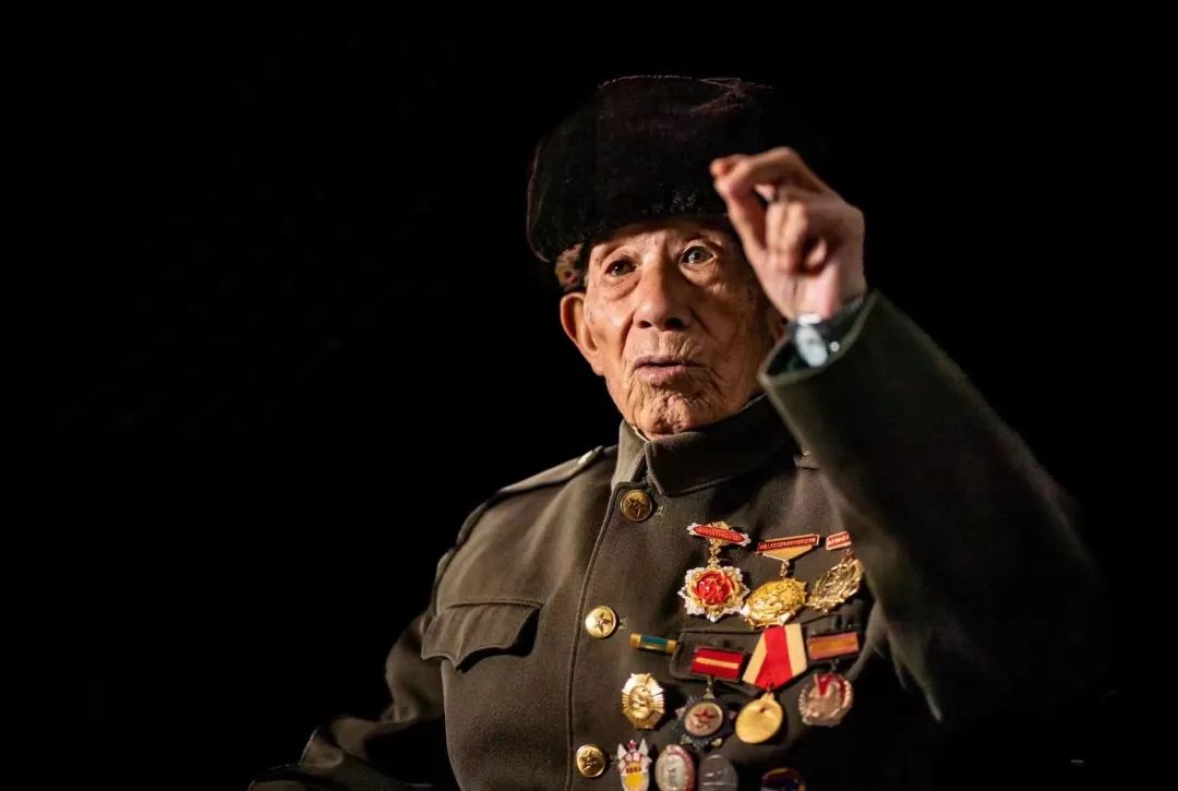 97岁抗日英雄郭正荣逝世,曾没用一枪一弹让两千余敌军投降