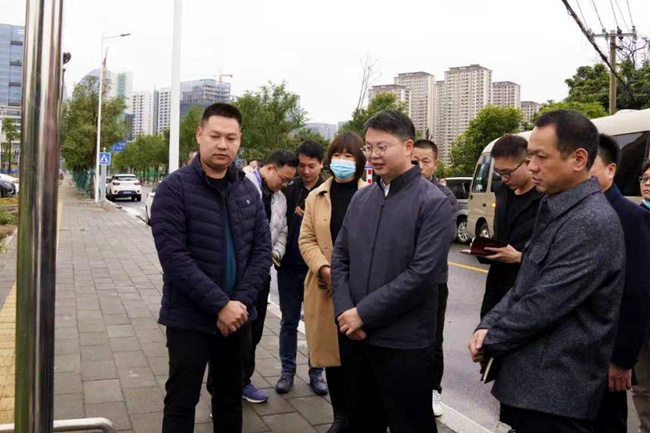 福州高新区党工委副书记,管委会主任樊学双带队开展调研.