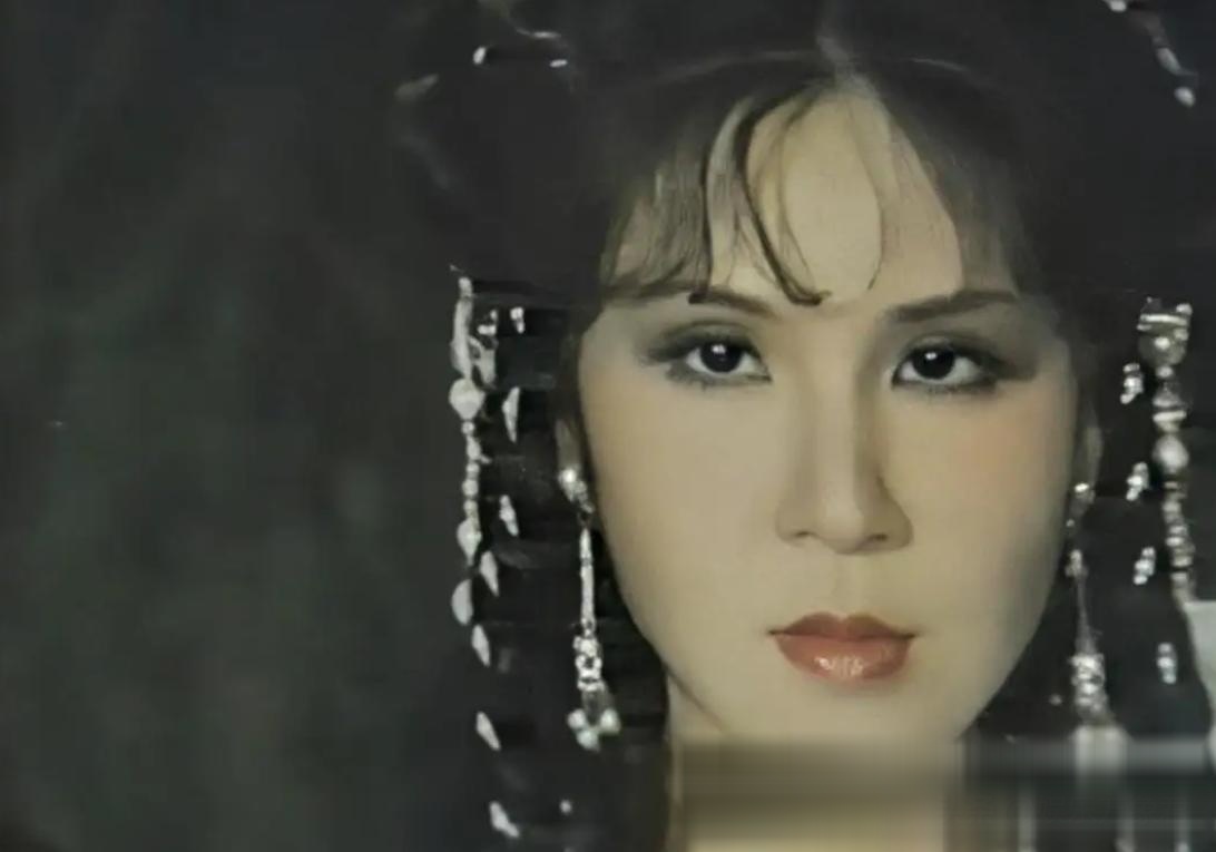 理解焦恩俊了,若杨钧钧20岁演这部古龙剧,就不会被叫西门大妈了