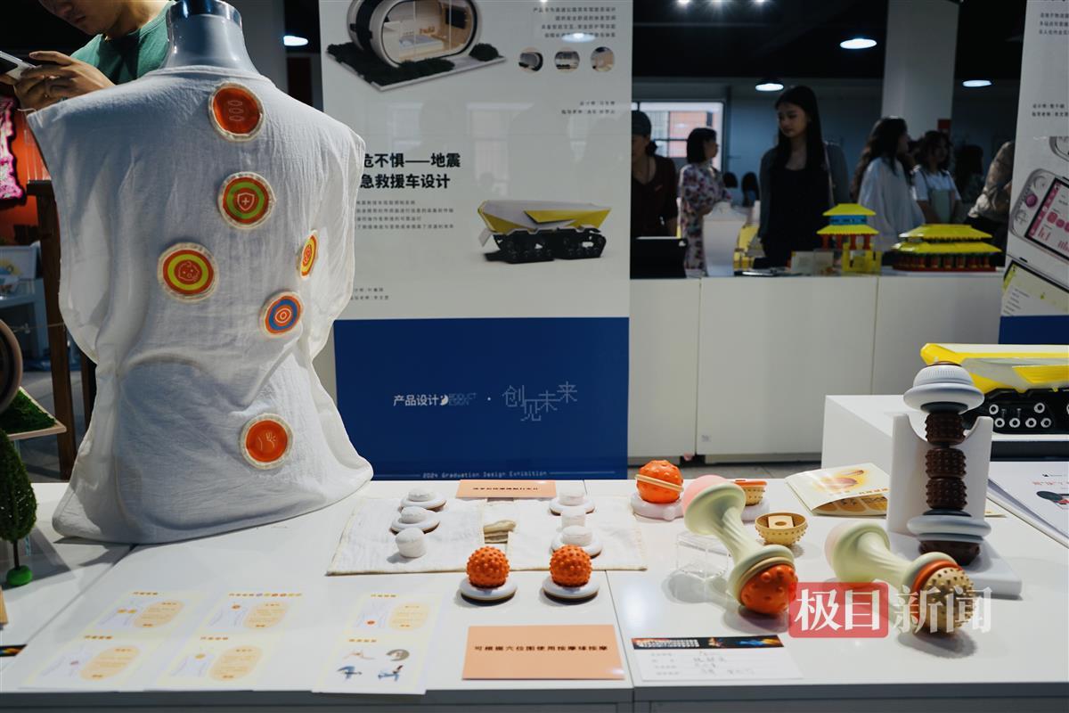 社区娱乐老有所"顽",凤冠霞帔原来是这样