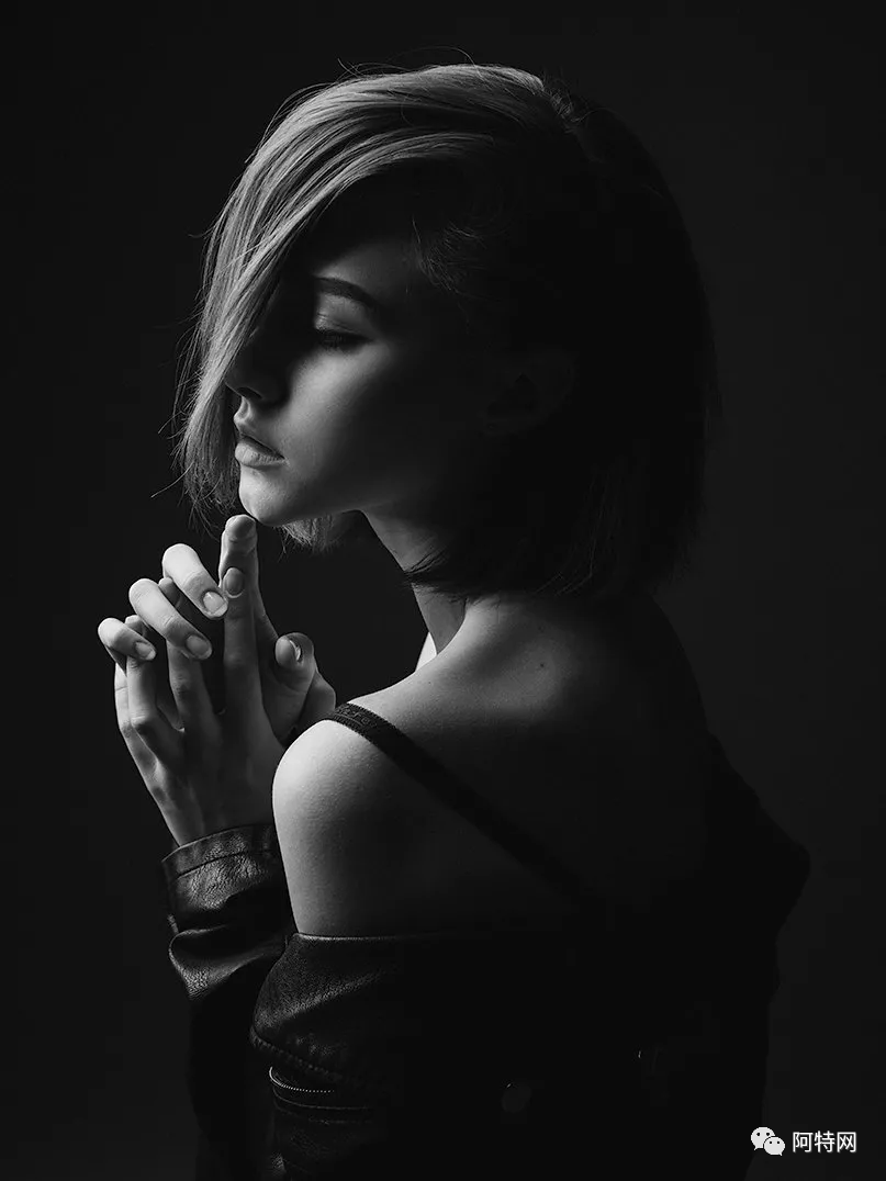 黑白的经典,无声的优雅