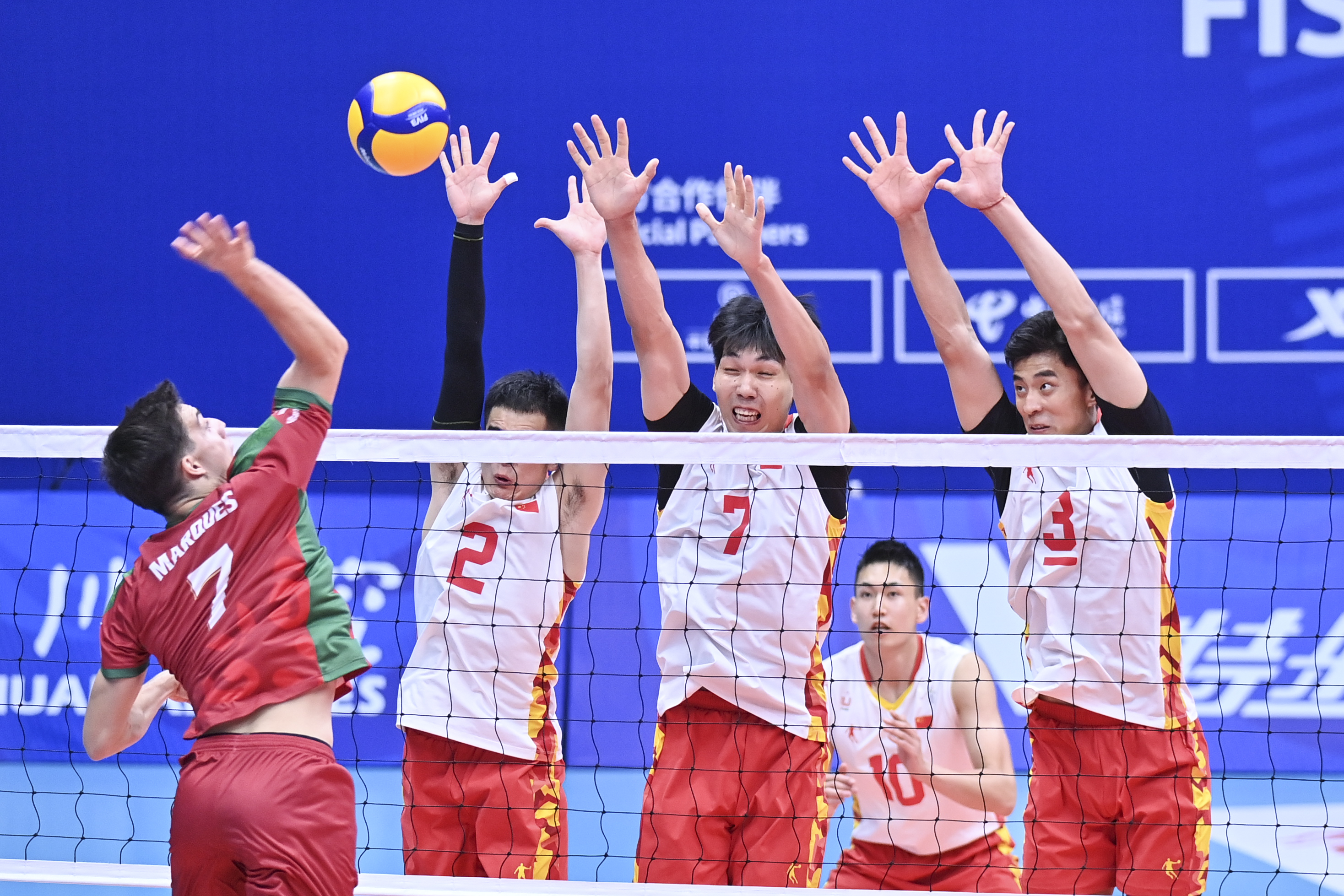 排球——中国男队晋级半决赛