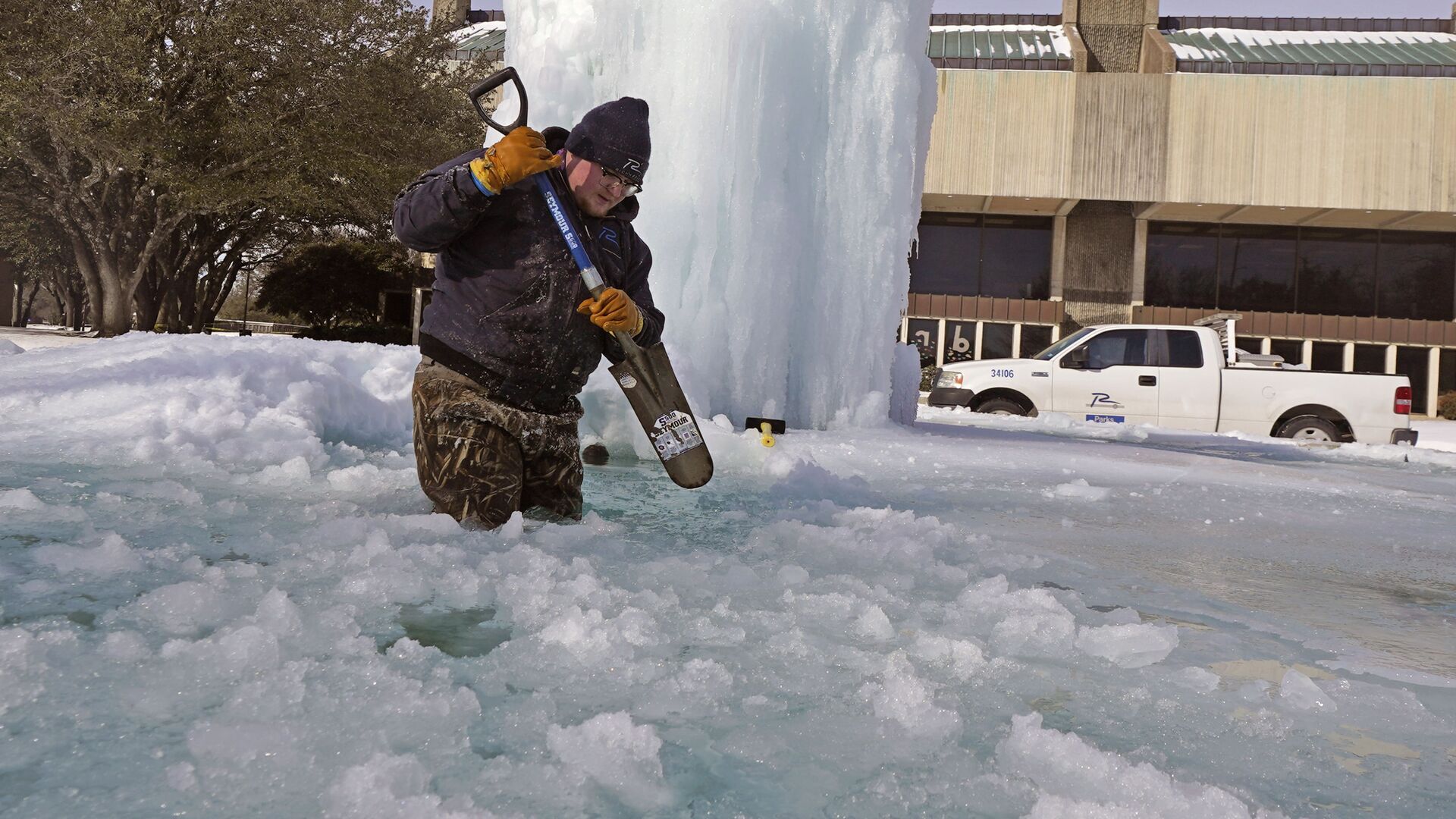 媒体:美国南部冰暴造成至少9人死亡