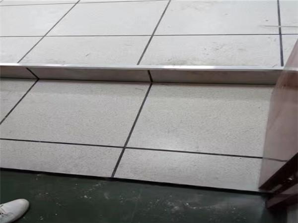 安装人员必知!防静电架空地板门口踏步设计要点