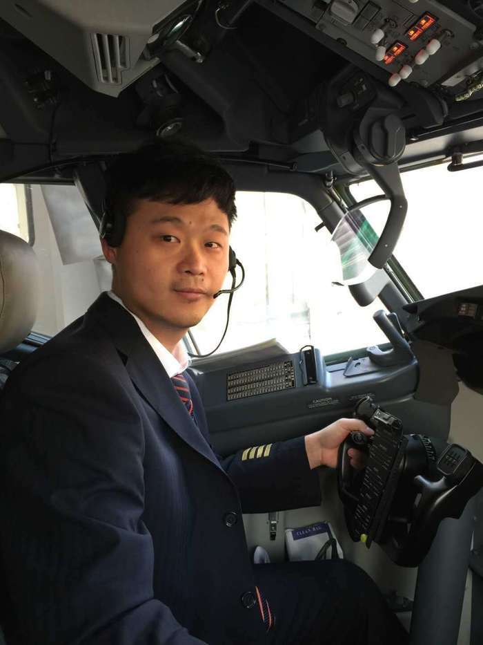 交通面孔|山航机长余镇威:专业和专注是最大的"颜值"
