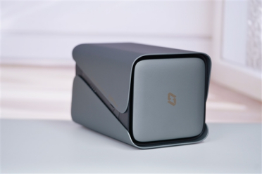 四盘位NAS天花板！极空间Z4Pro+性能版图赏