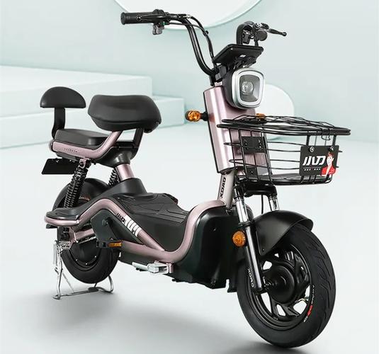 小刀电动车第一次充电要充多长时间?