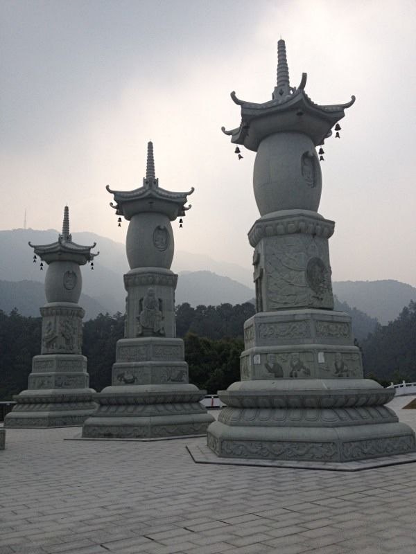 大鹏石业说石雕七宝如来塔和舍利塔有什么区别