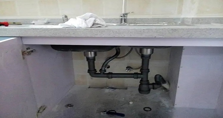 二楼厨房反水怎么彻底解决