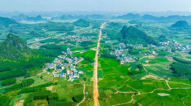 柳梧铁路藤县濛江段开工