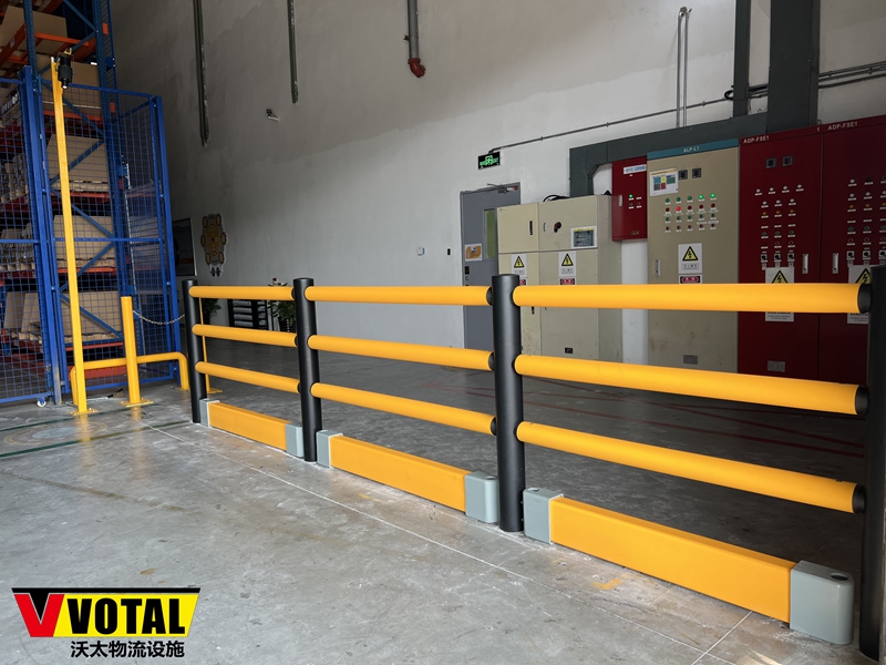 可以挡住叉车撞击的高分子柔性护栏特性