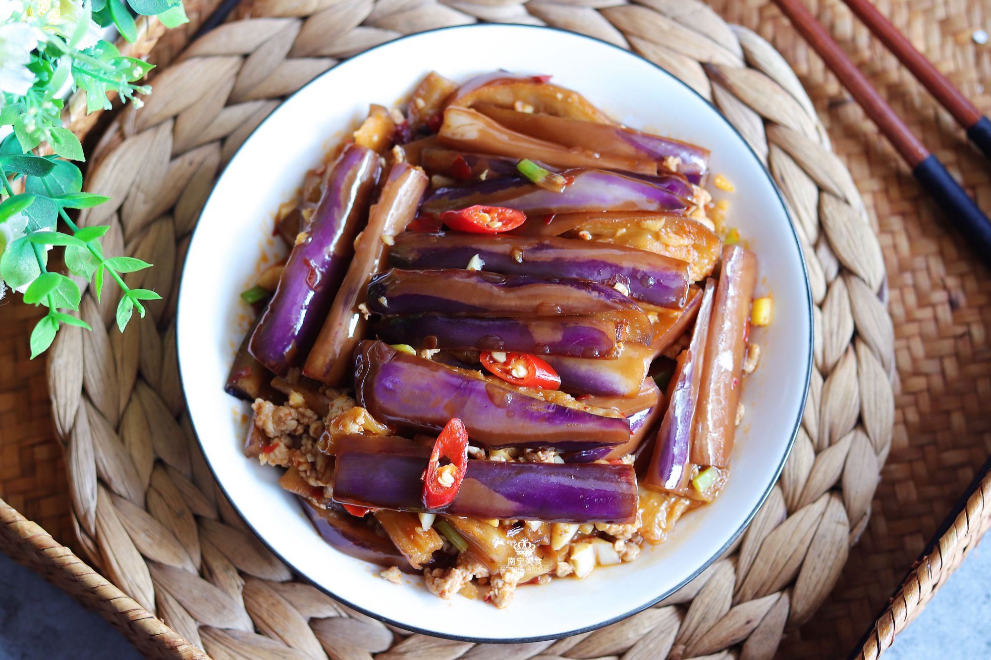 做鱼香肉末茄子,记住123这个料汁调配黄金比例,做出饭店好味道