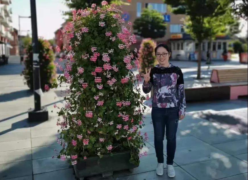 荣铭聪  化学171班此次考研战绩突出,其中张亮,麦秀琼,张锦辉等多名