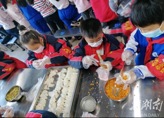 长沙市望城区香桥小学组织开展冬至学生实践活动