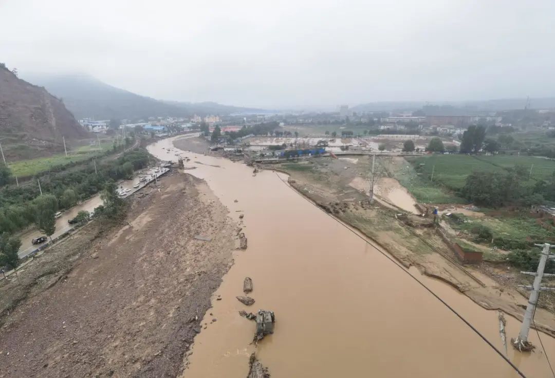 日以来,河南遭遇强降雨,目前已造成全省133个县(市,区)1306个乡镇757