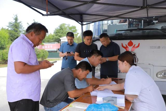 大荔县苏村镇组织开展团体献血活动