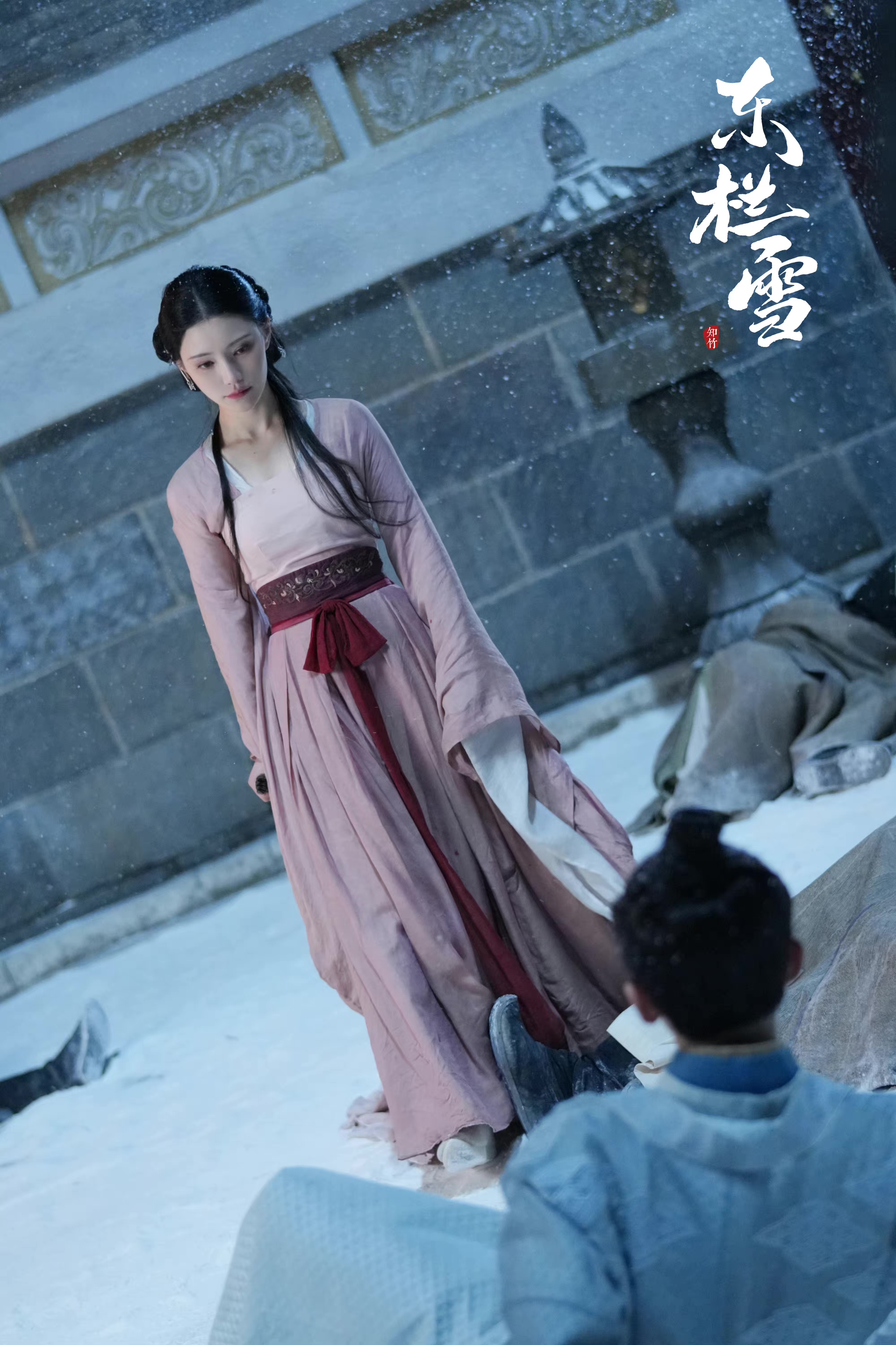 看了网友自拍的古风短剧造型,真的想说:所谓的s剧还不如短视频