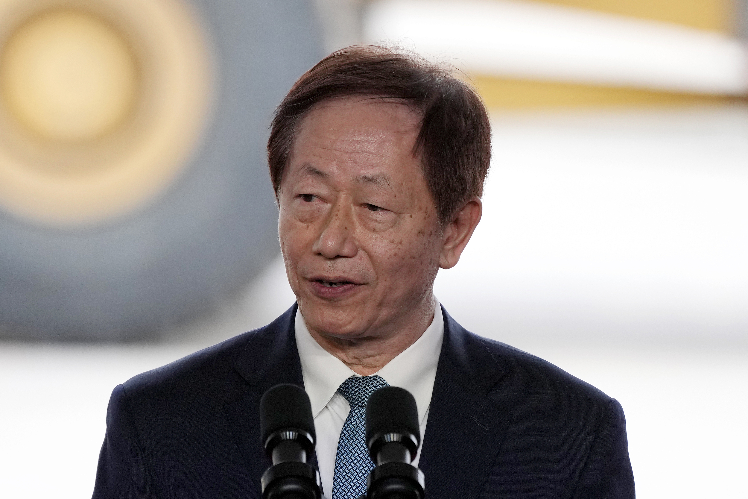 台积电将结束"双首长制":董事长刘德音明年退休,ceo魏哲家接棒