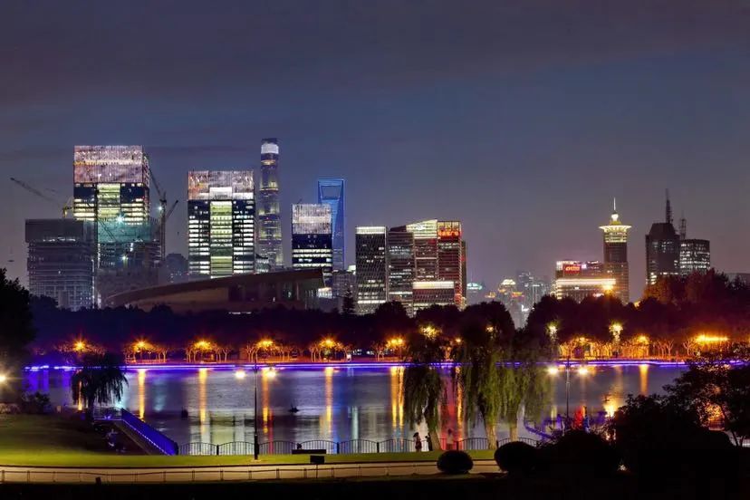 夜晚的世纪公园,你去打过卡吗?