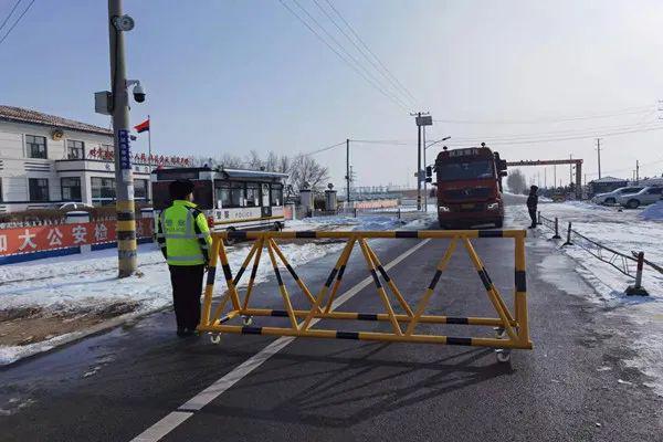 「平安春运|交警同行」化德县交管大队"五加二"携手"白加黑"模式谱写"