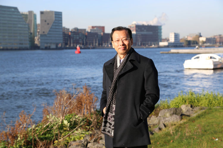 「名家打call· 深圳商报复刊30周年」李凤亮:期待在纸媒式微的今天