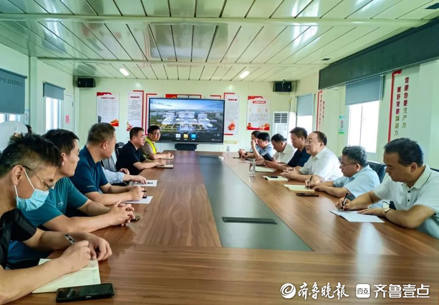 滕州市人大常委会主任朱晏辰调研滕州市中心人民医院新院建设项目