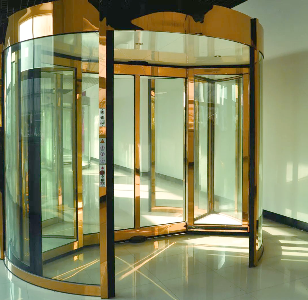 两翼自动旋转门,其独特设计在于两侧配备了展箱,采用中轴式结构,不仅