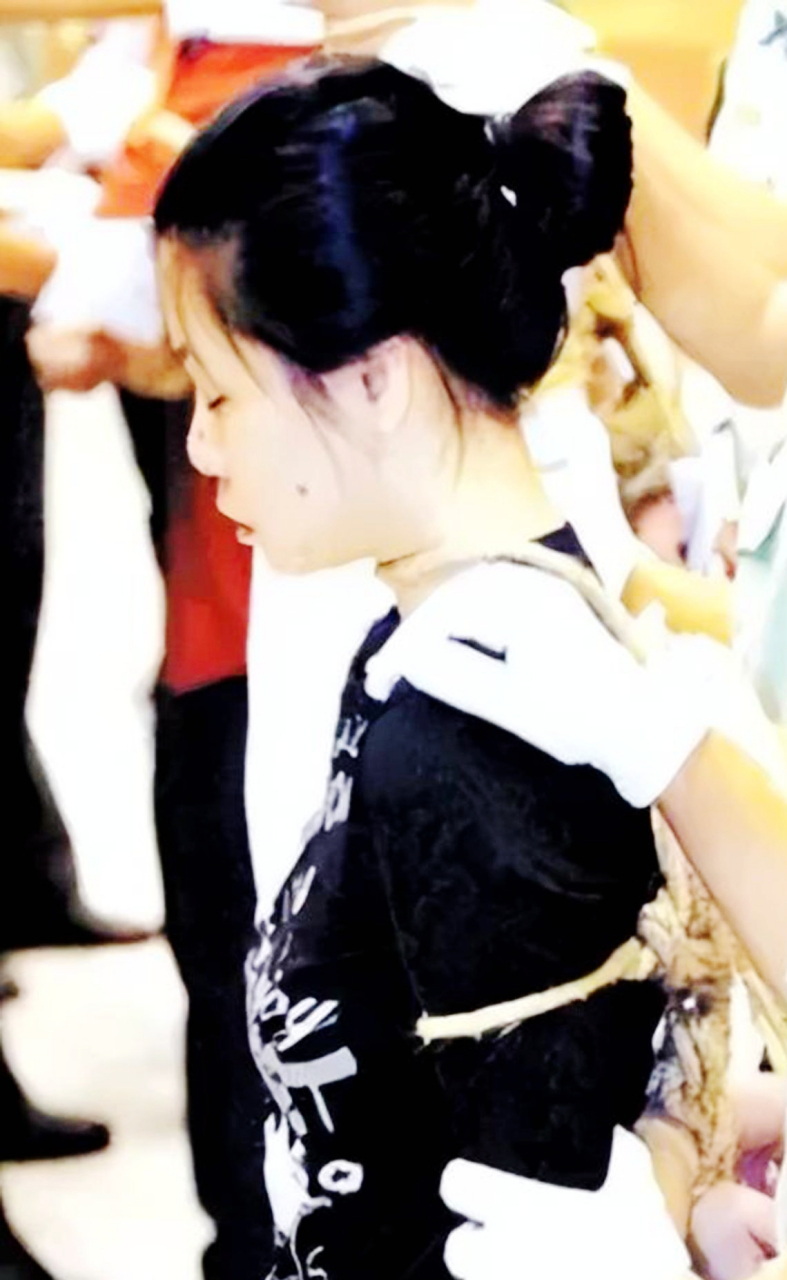 2005年,毒贩程秀丽犯下不可饶恕的罪行,被送上刑场.