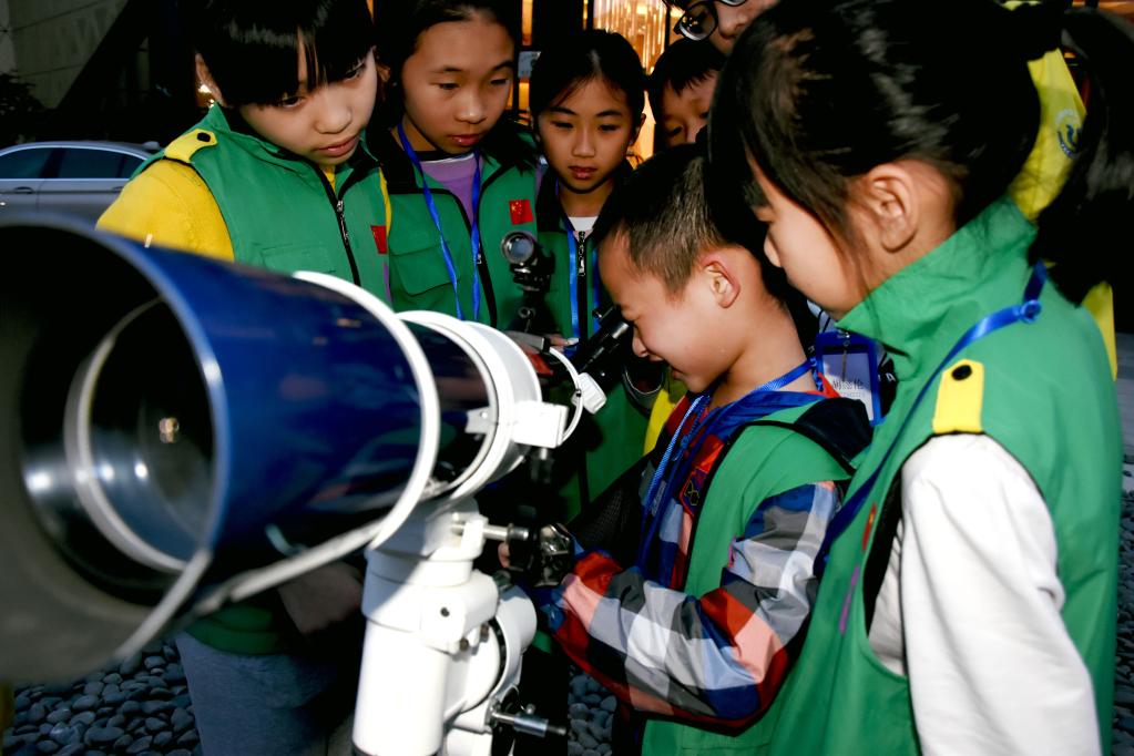 世界级天文小镇,邀你一起来"摘星"