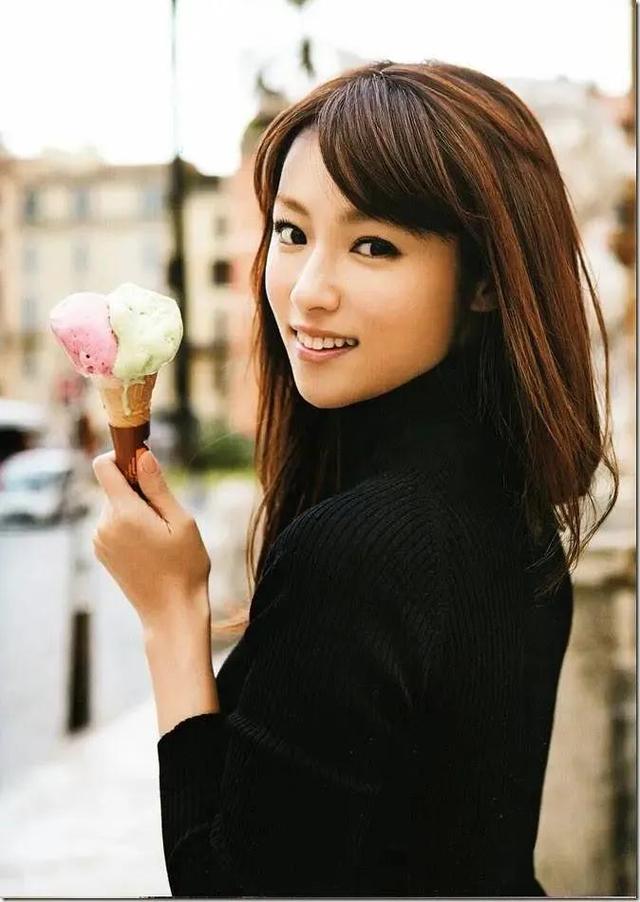 日本女艺人深田恭子(二)