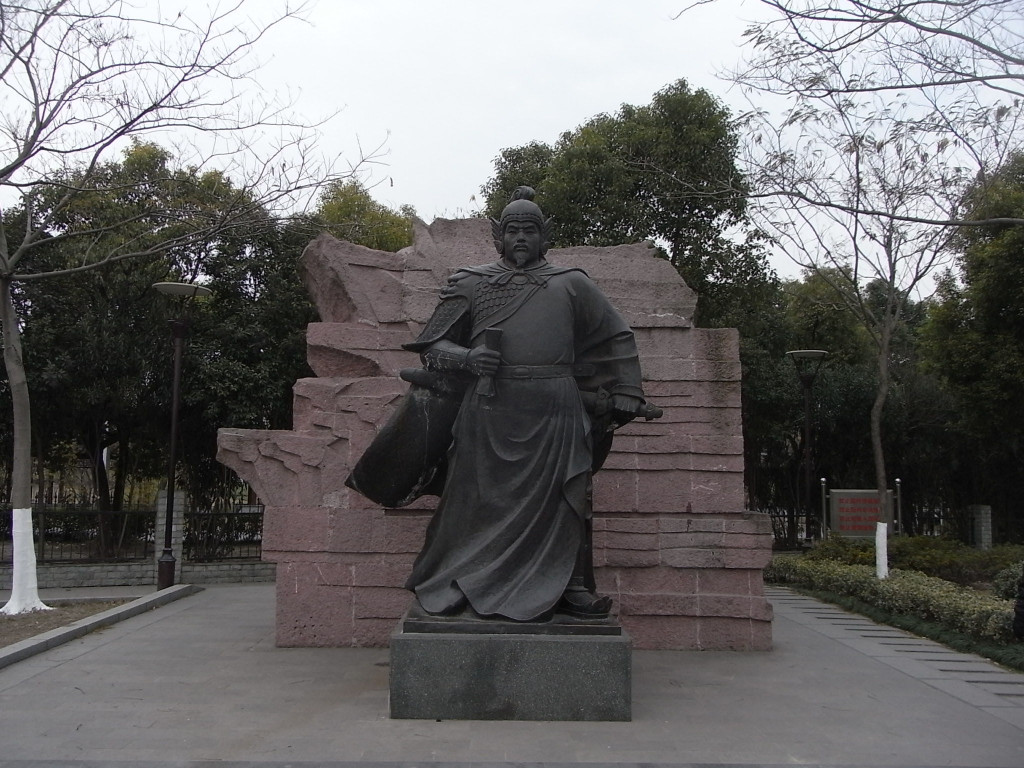 纪念岳飞的3首古诗,英雄气纵横,千年后依然醒目